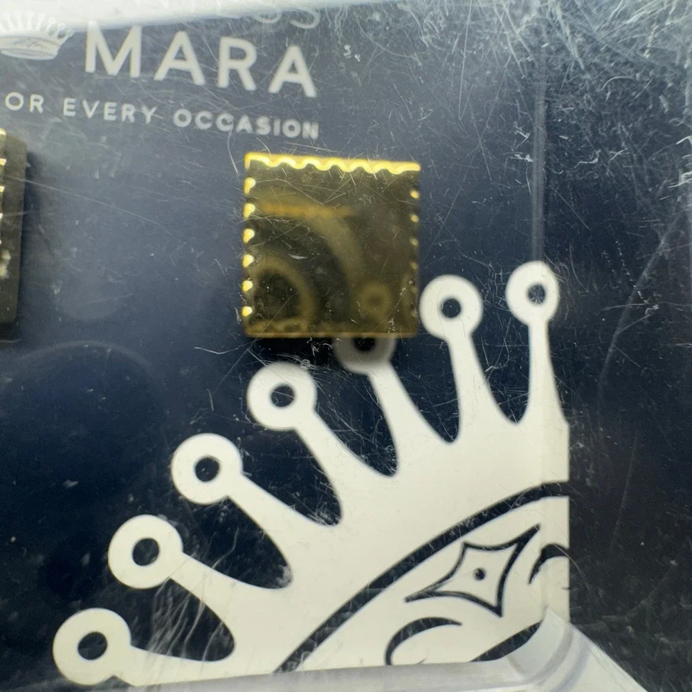 Countess Mara Gold Tone Square Cufflinks For‎ Every Occasion